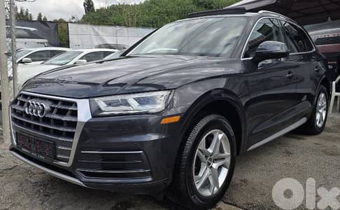 Audi Q5 2018 Quattro premium plus Ajnabieh Clean Carfax