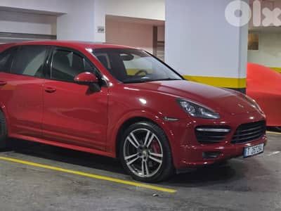 Porsche Cayenne GTS 2013