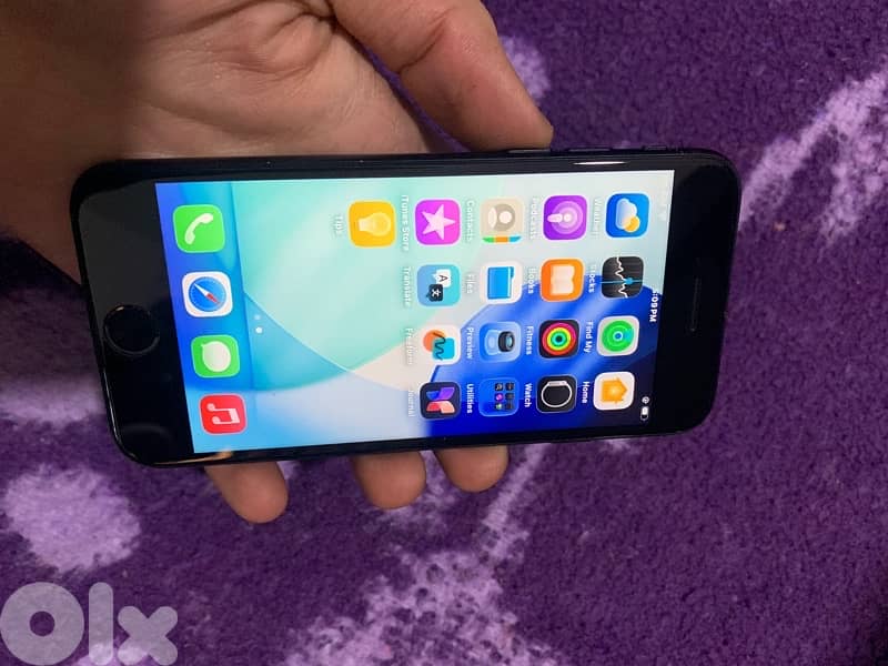 IPHONE SE 3rd generation 4