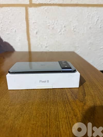 Pixel 8 Hazel excellent conditions