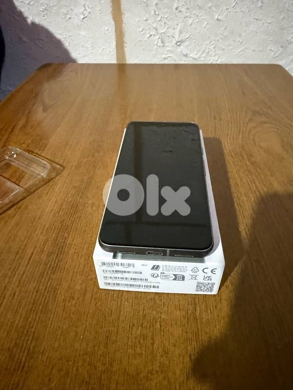 Pixel 8 Hazel excellent conditions 3