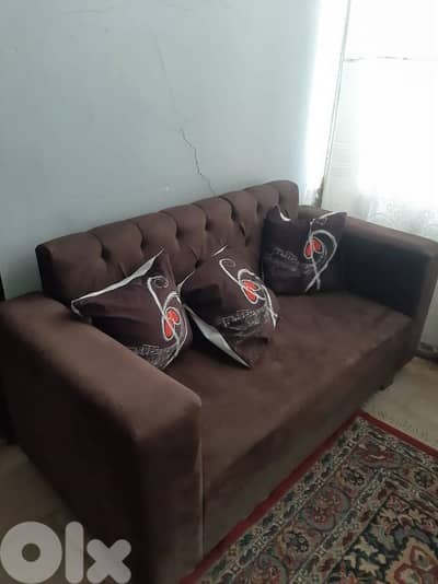 صالون زاوية للبيع بحالة جيدة.