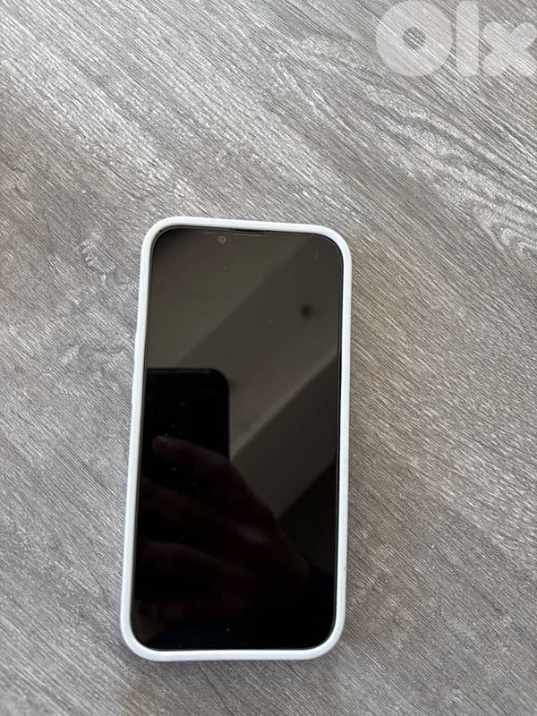 iPhone 13 midnight color 1