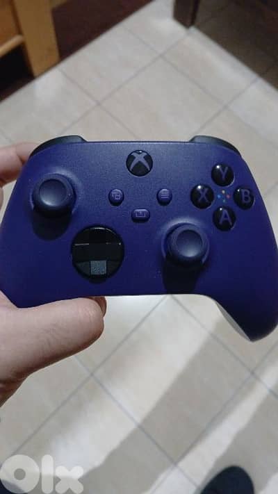 xbox series controler slightly used only 1 month