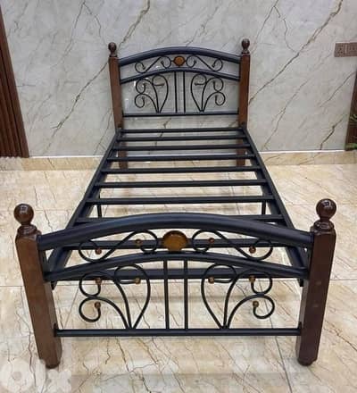 سرير تخت ماليزي