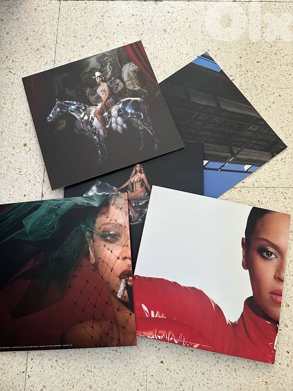Renaissance vinyl by Beyoncé 1