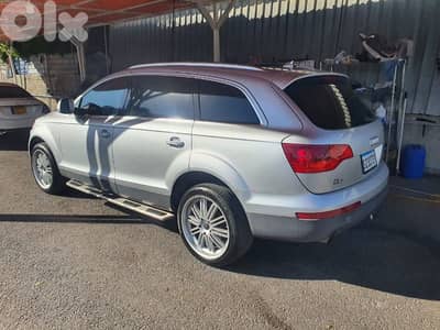 أودي كيو 7 2008