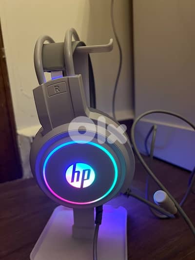 سماعة hp شبه جديدة نوعية جيدة تواصل علخاص للتفاصيل