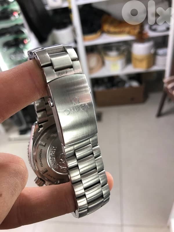 OMEGA Watch 2