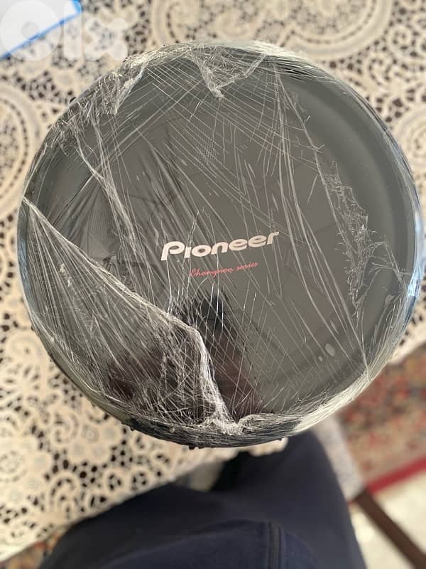 pioneer subwoofer 1