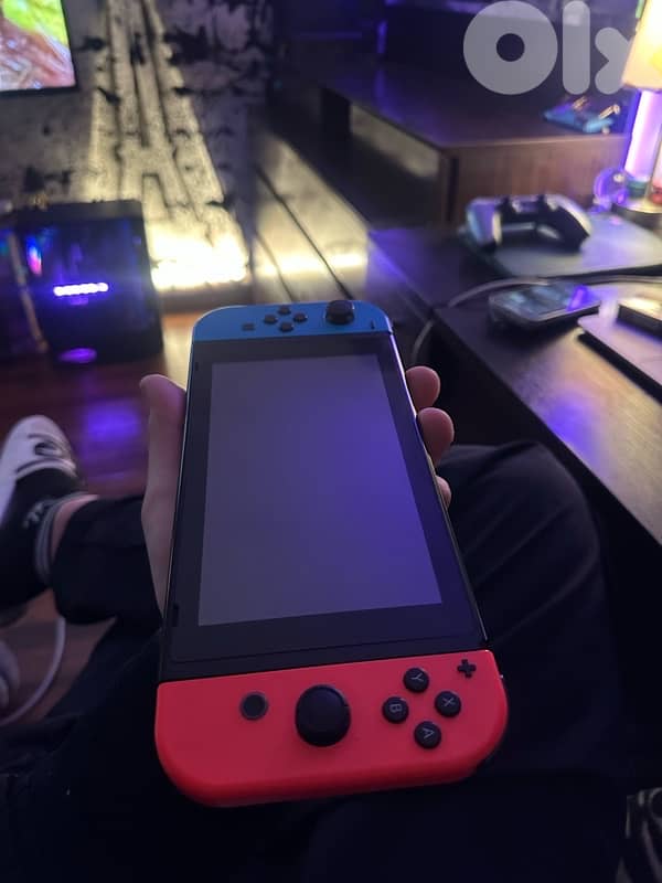 Switch 120$ (modded with 256gb 200$) 1