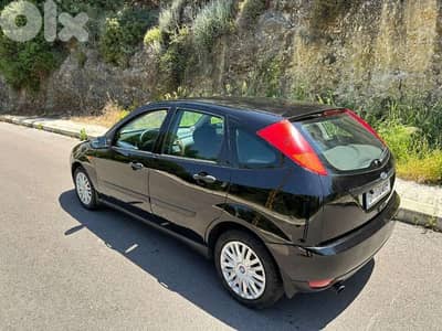 فورد فوكس 2000