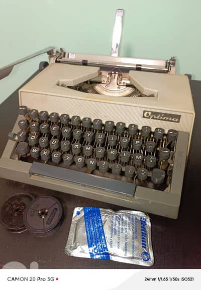 Vintage Optima Typewriter – Made in Germany – New ink Ribbon