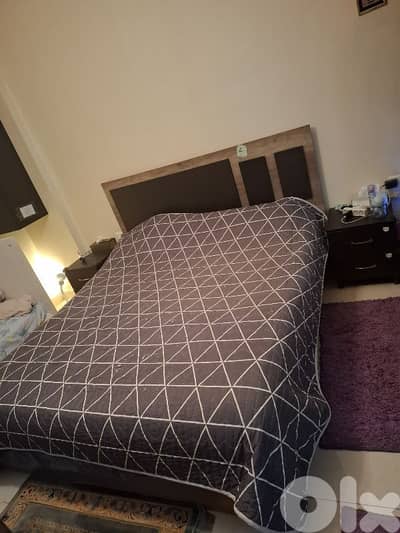 غرفة نوم كاملة مع زوايد Full bedroom