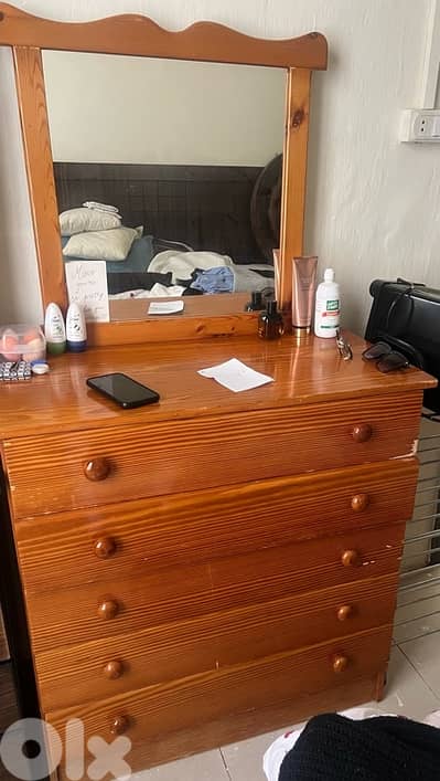 Sturdy Wooden 5-Drawer Dresser