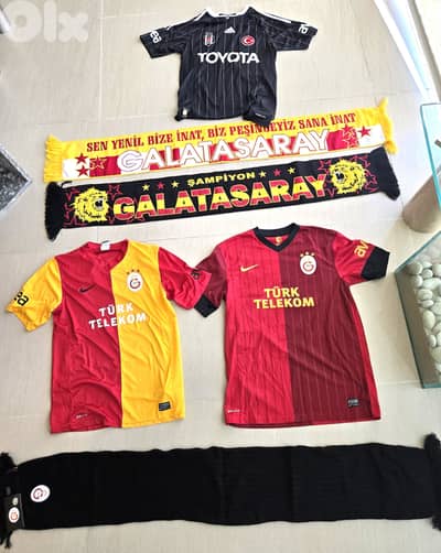 Galatasaray(Small) & Beshiktash(Medium ) & Scarfs