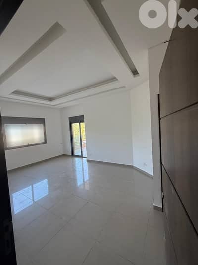 Unfurnished Apartment for Sale in Ain Saadeh -شقة غير مفروشة للبيع
