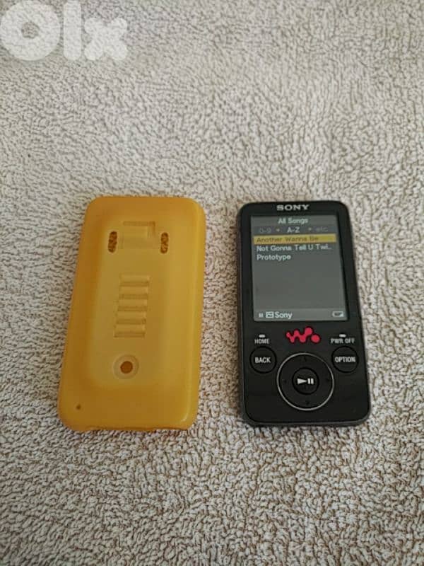 Old mini walkman Sony - Not Negotiable 3