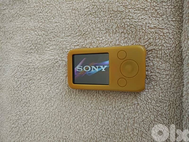 Old mini walkman Sony - Not Negotiable 4