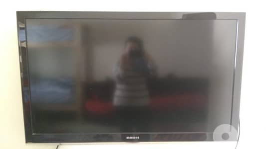 tv 43" samsung and tv toshiba 32"