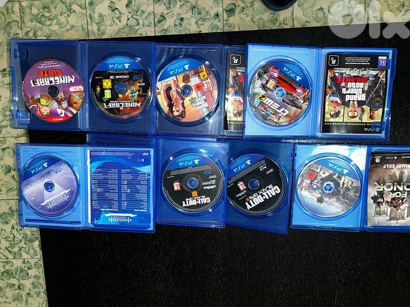 ps4 slim used / 4 controllers/ 7 games/ VR 1