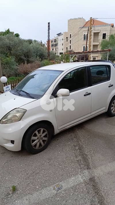 Daihatsu Sirion 2015