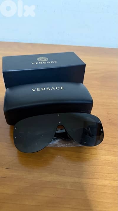 Versace Sunglasses like new rare to find