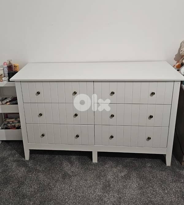 chest of drawers 4