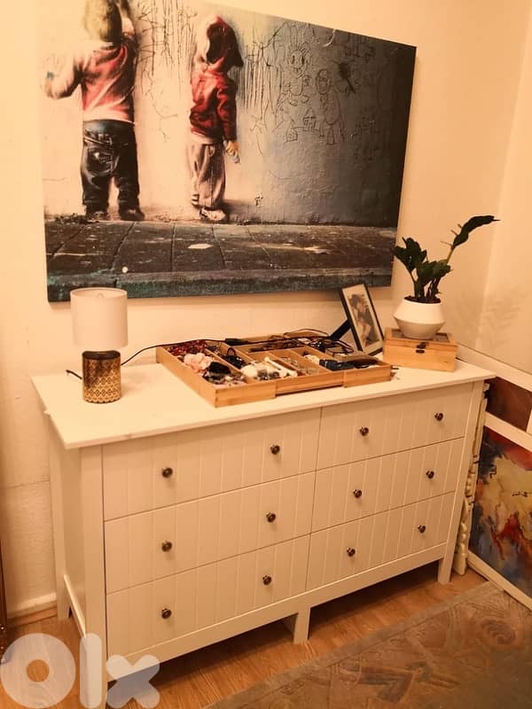 chest of drawers 14