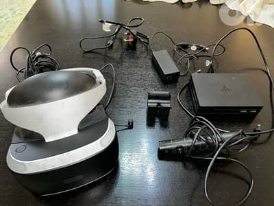 ps4 / 4 controllers / 7 CDS / VR