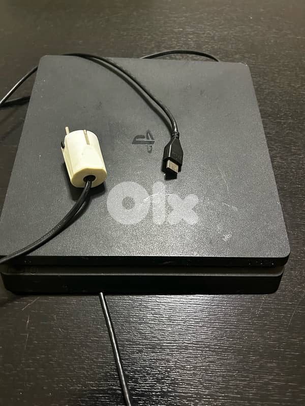 ps4 / 4 controllers / 7 CDS / VR 3