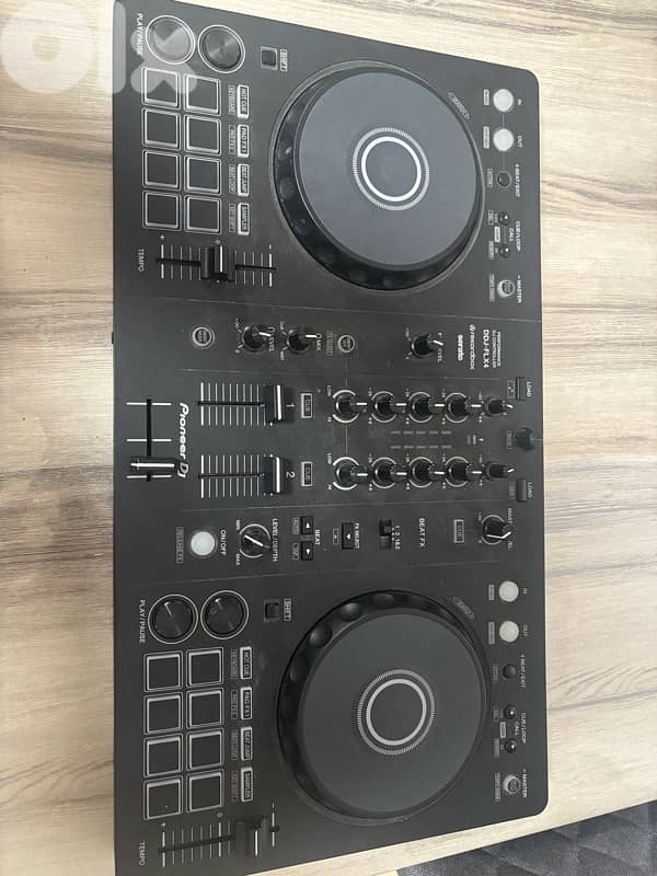 DDJ-FLX4 1