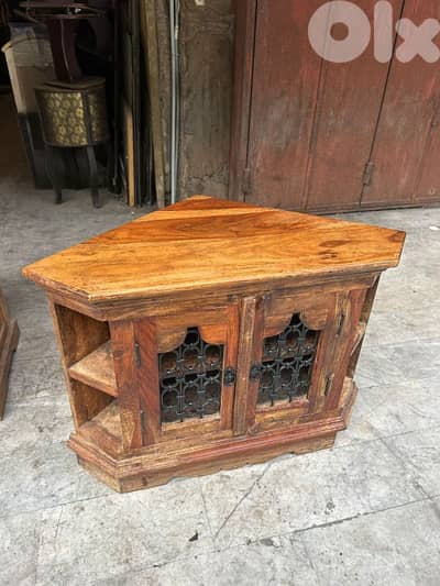vintage coner table cabinet 90x60x65cm طاولة زاوين انتيك قطراني