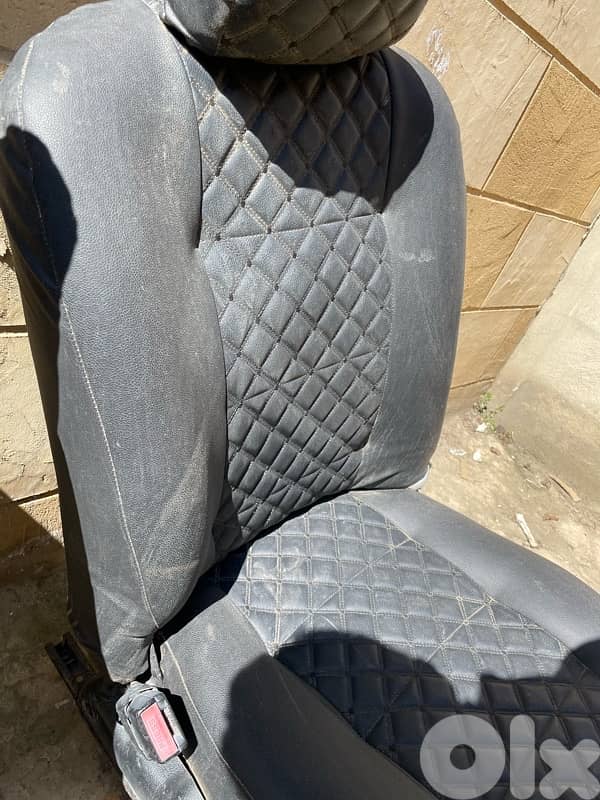 Rapid Renault 2000 Car Seats 5
