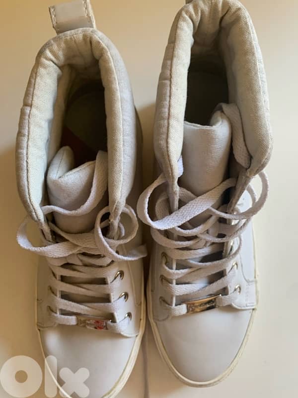 Stradivarius white boots 2