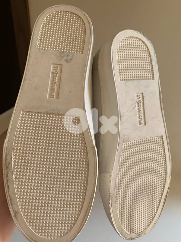 Stradivarius white boots 4