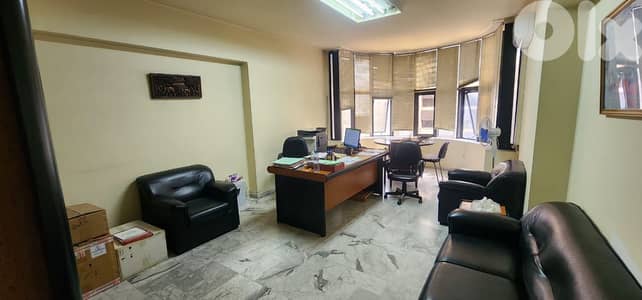 GM246AJ Office for rent in Baouchrieh - مكتب للإيجار في البوشرية