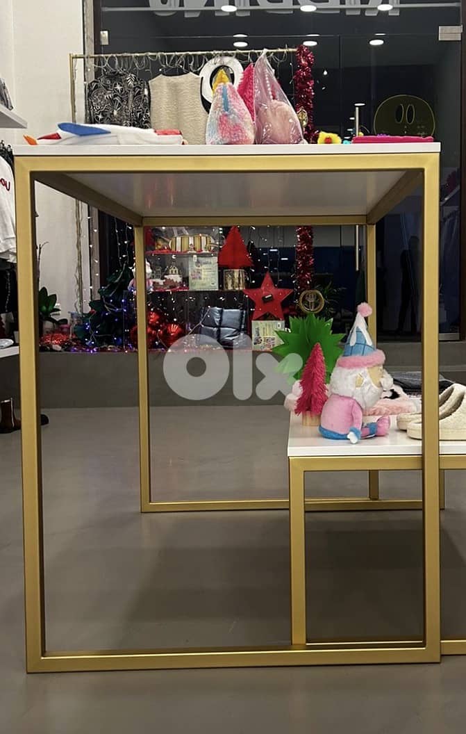 Desserte - Side Table 1