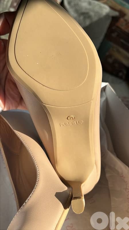 nude color pump heal in box 3