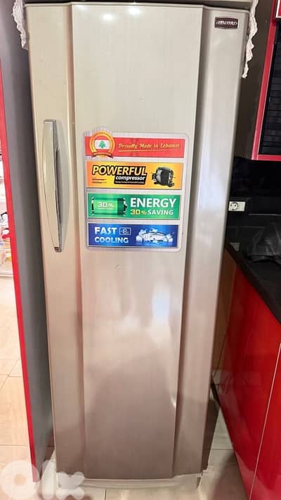 ثلاجة جديدة مستعملة سنة فقط