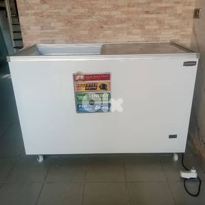 Good Condition Freezer for Sale – Urgen
