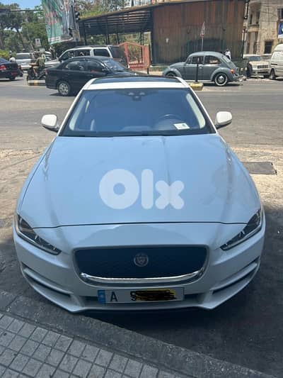 Jaguar XE 2017 - very Clean