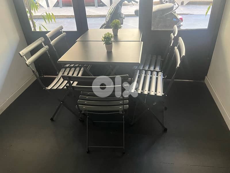 3xoutdoor steel tables and 7xchairs 1