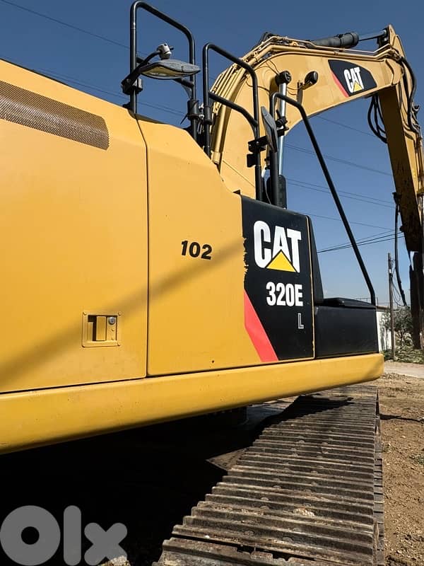caterpillar 320EL  Tracked Excavator 1