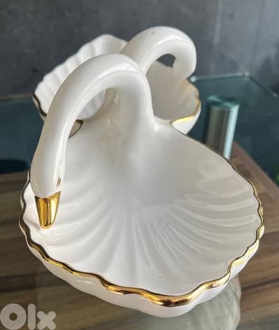 صحن بطة واحد  زينة بيروت الاشرفية  ٨ دولار  ٠٣٧٢٣٨٩٥