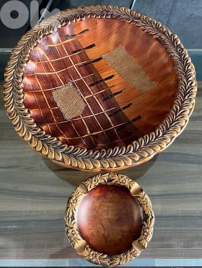 صحن  زينة واحد مع منفضة واحد بيروت الاشرفية ٨ دولار ٠٣٧٢٣٨٩٥