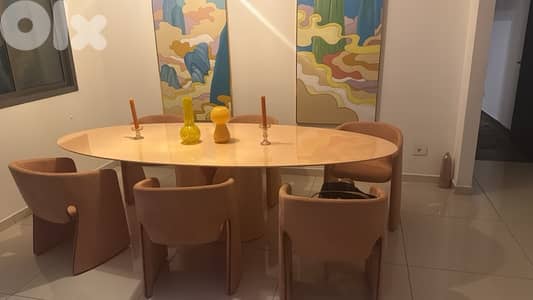 dining table almost new