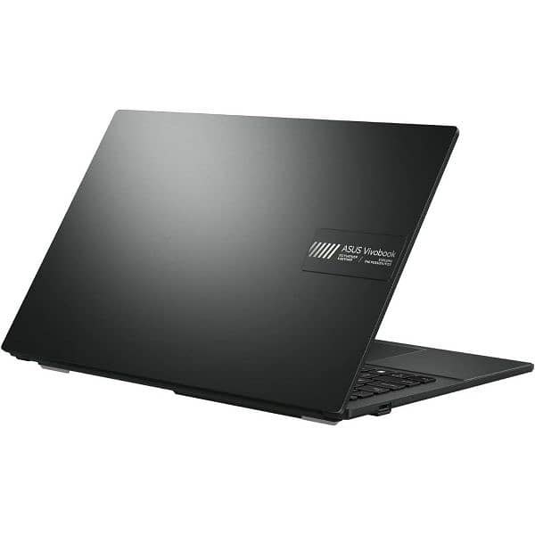 Laptop brand new perfect for teaching and learning 4