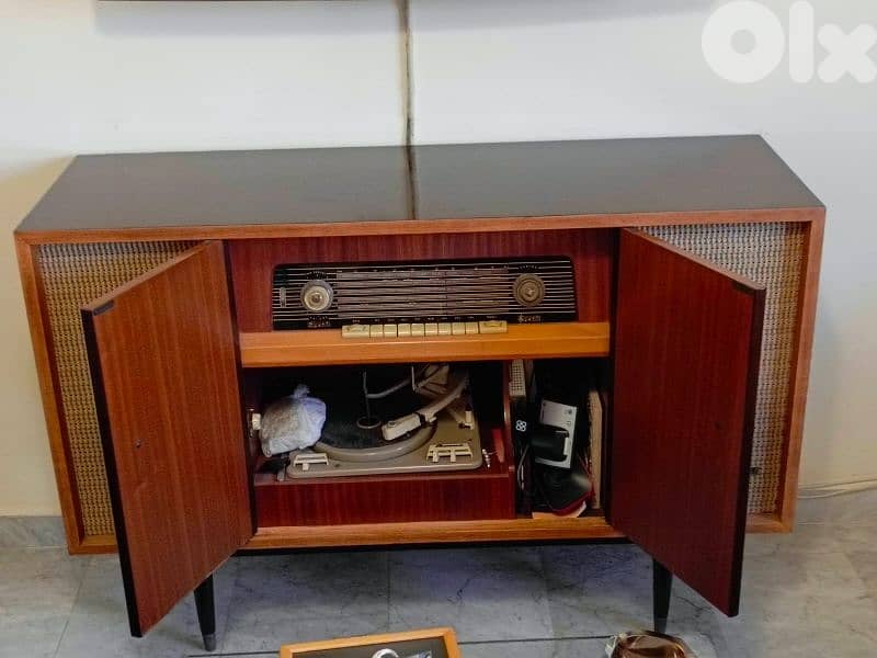 radio gramaphone Vintage 2