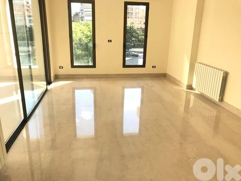 Building for sale in Hamra 7